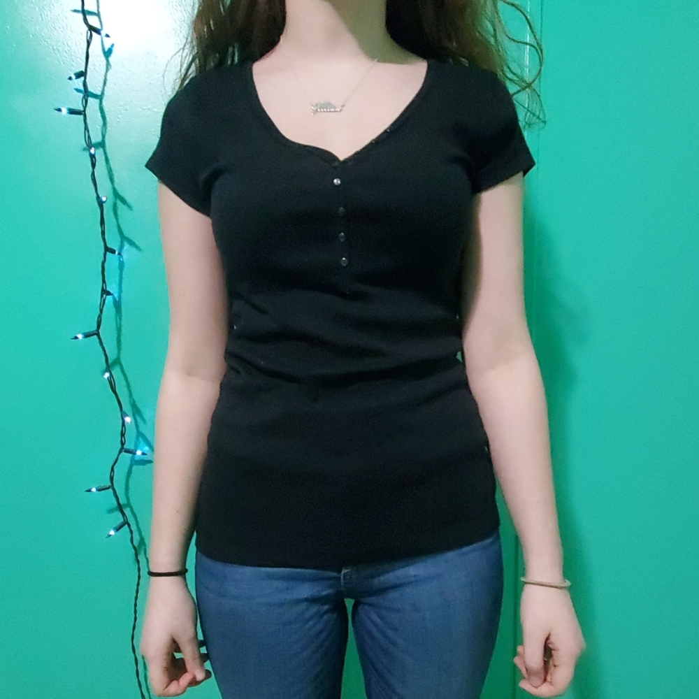 Black |Short Sleeve |V - Neck w buttons